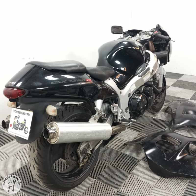 SUZUKI GSX1300R HAYABUSA 1300 2005 accidentée - La Casse de l Oncle To