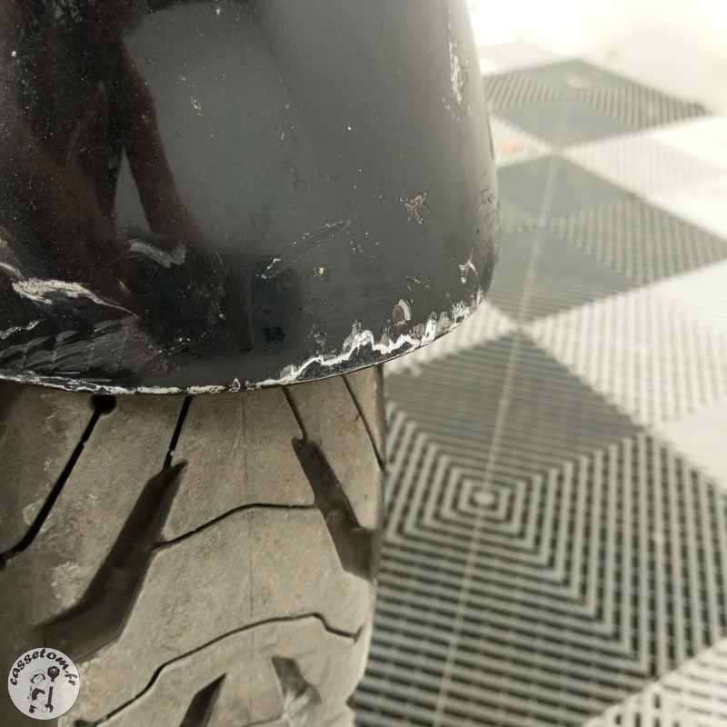 SUZUKI GSX1300R HAYABUSA 1300 2005 accidentée - La Casse de l Oncle To