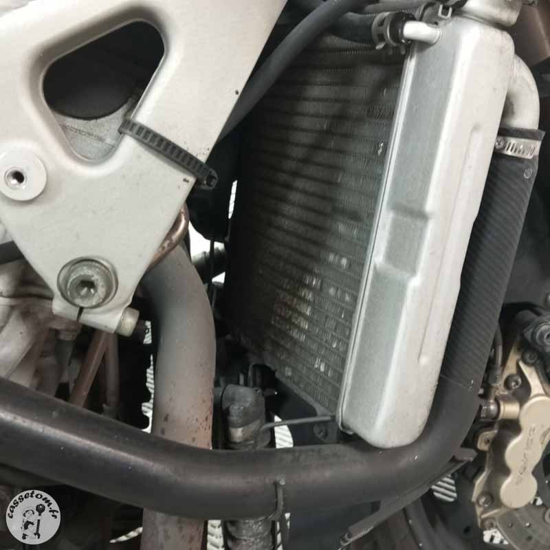 SUZUKI GSX1300R HAYABUSA 1300 2005 accidentée - La Casse de l Oncle To