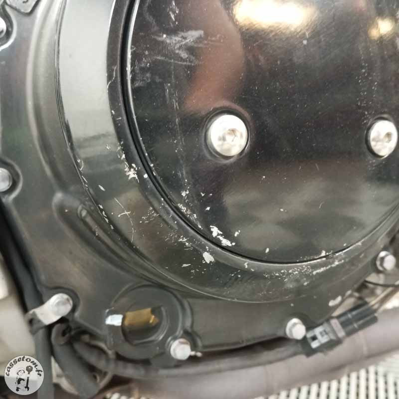 SUZUKI GSX1300R HAYABUSA 1300 2005 accidentée - La Casse de l Oncle To