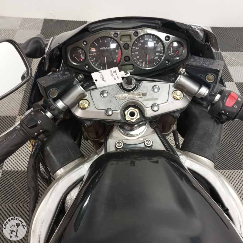 SUZUKI GSX1300R HAYABUSA 1300 2005 accidentée - La Casse de l Oncle To