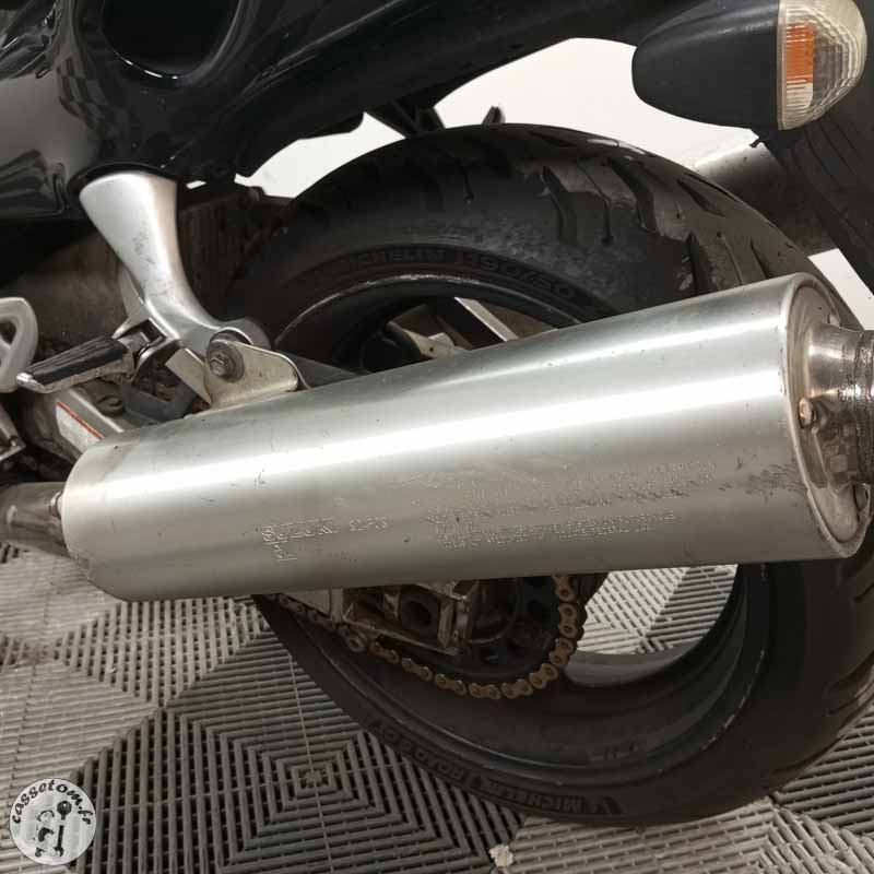 SUZUKI GSX1300R HAYABUSA 1300 2005 accidentée - La Casse de l Oncle To