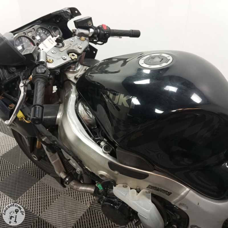 SUZUKI GSX1300R HAYABUSA 1300 2005 accidentée - La Casse de l Oncle To