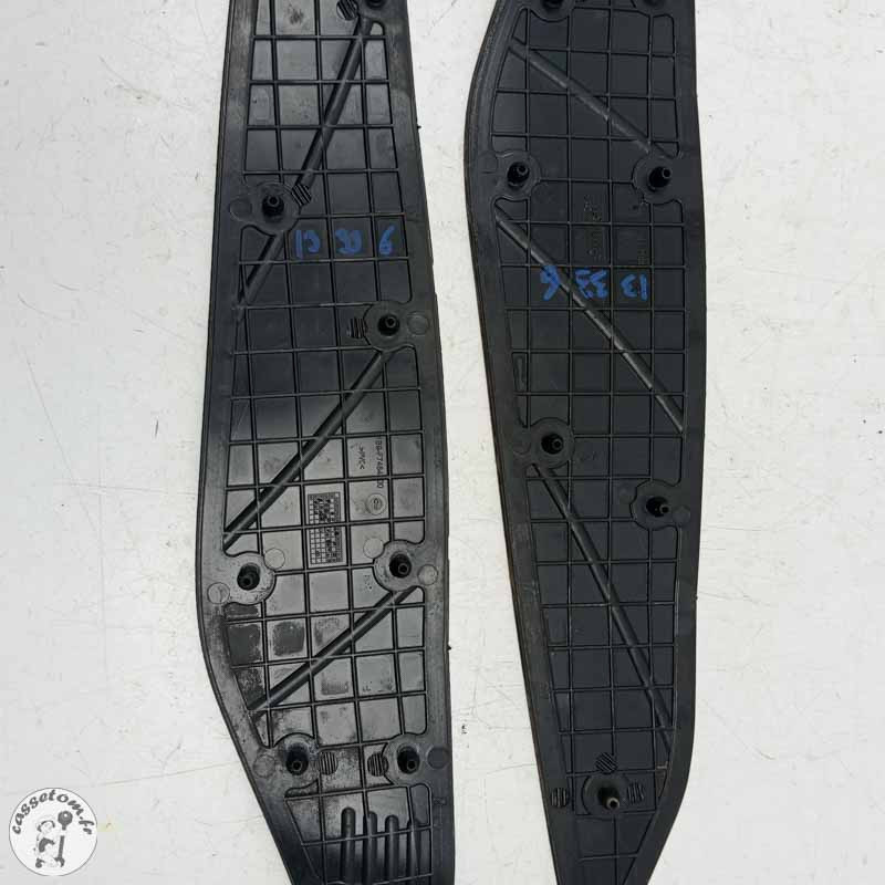 Tapis de reposes pieds  Yamaha 125 x max 2008 - Cassetom - Nos pieces motos