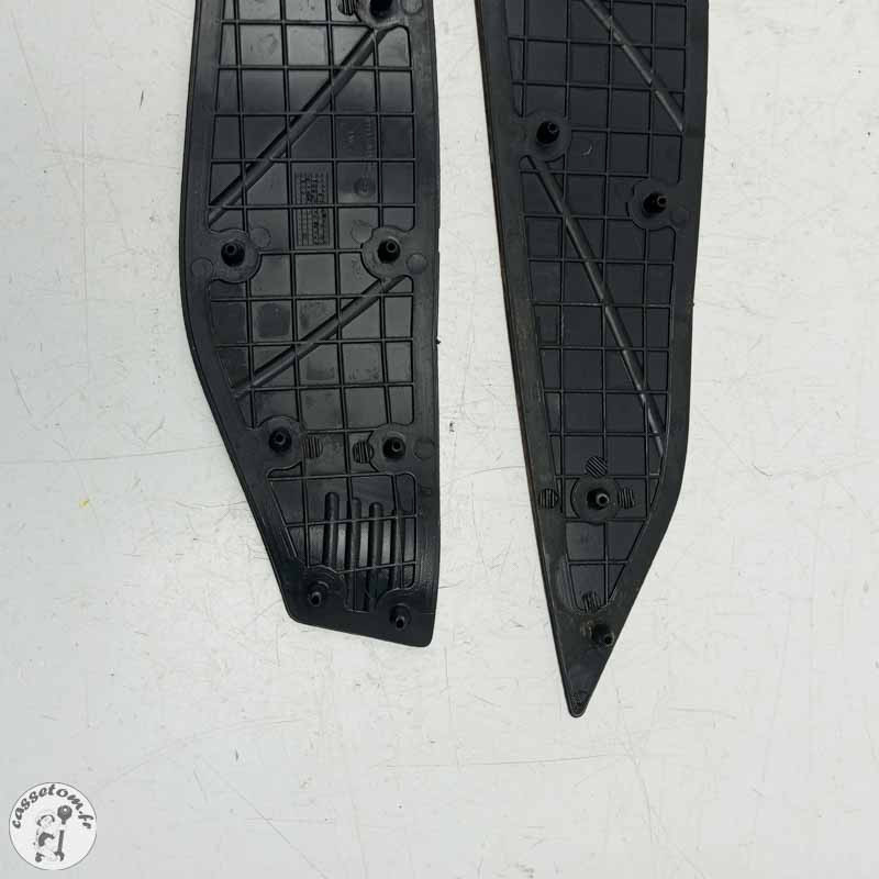 Tapis de reposes pieds  Yamaha 125 x max 2008 - Cassetom - Nos pieces motos