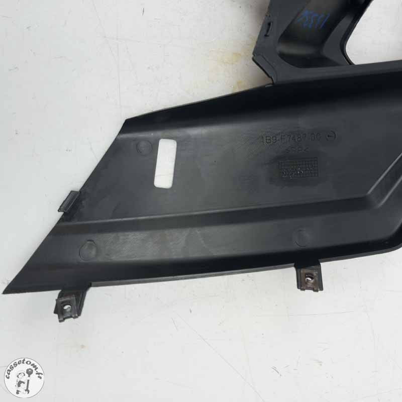 Caches sous reposes pieds droit et gauche  Yamaha 125 x max 2008 - Cassetom - Nos pieces motos