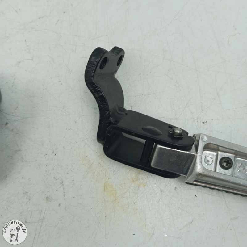 Platines avec reposes pieds arrière  Yamaha 125 x max 2008 - Cassetom - Nos pieces motos