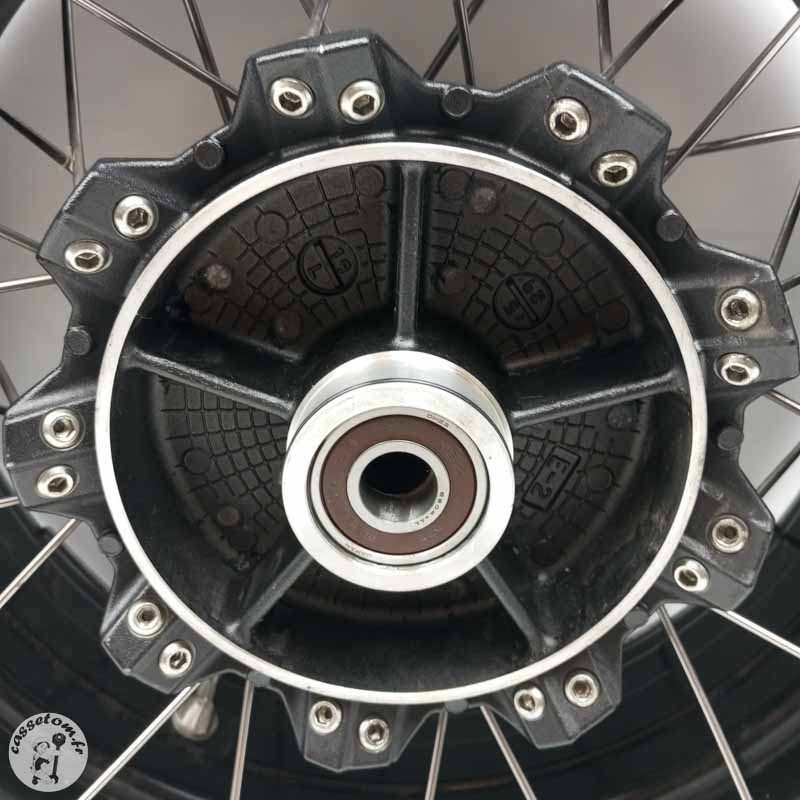 Jante arrière  Honda 750 x-adv 2020 - Cassetom - Nos pieces motos