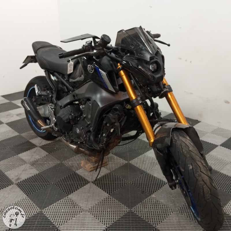YAMAHA MT-09 890 2021 accidentee - La Casse de l Oncle Tom