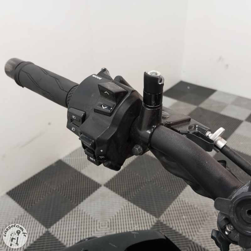 YAMAHA MT-09 890 2021 accidentee - La Casse de l Oncle Tom
