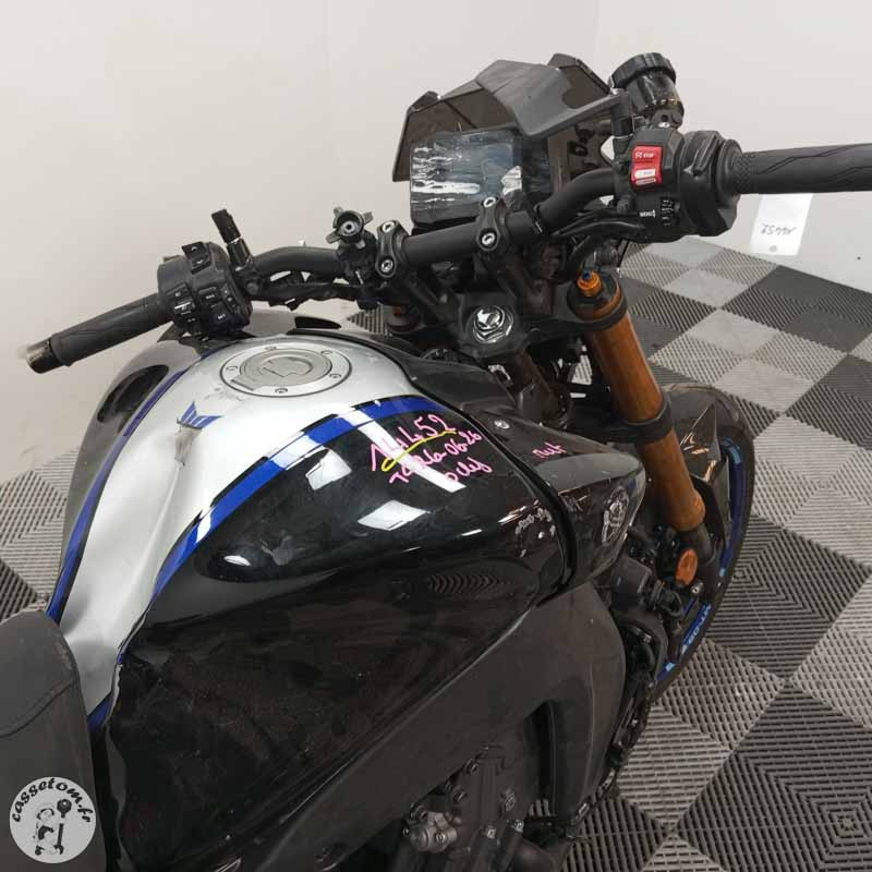 YAMAHA MT-09 890 2021 accidentee - La Casse de l Oncle Tom