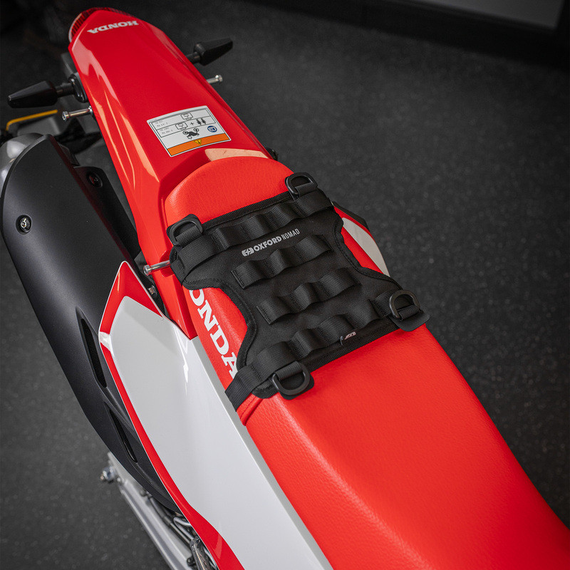 Harnais sur selle pour accessoires OXFORD Nomad