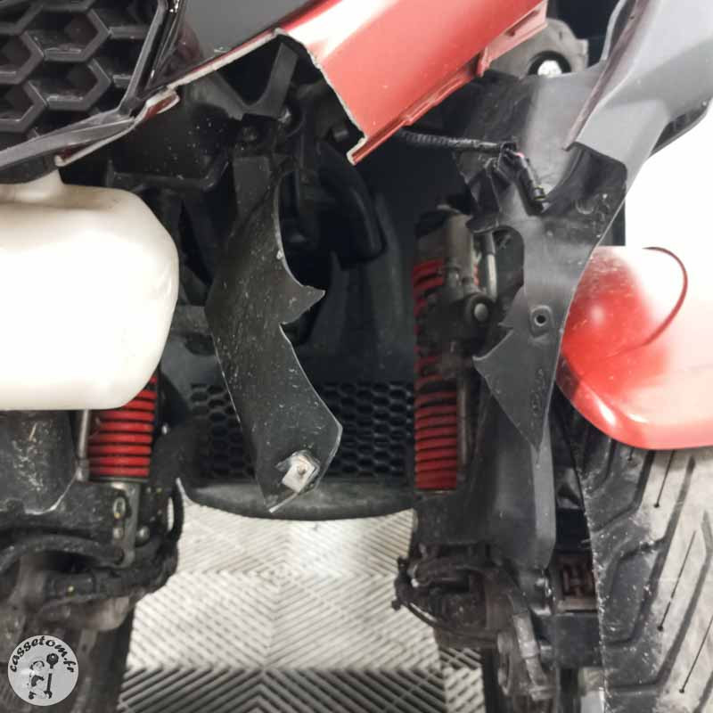 PIAGGIO MP3 400 RST 2023 accidenté - La Casse de l Oncle Tom