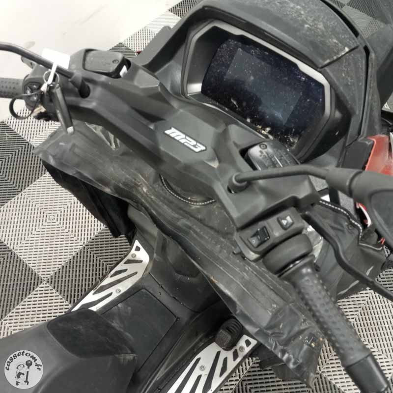 PIAGGIO MP3 400 RST 2023 accidenté - La Casse de l Oncle Tom