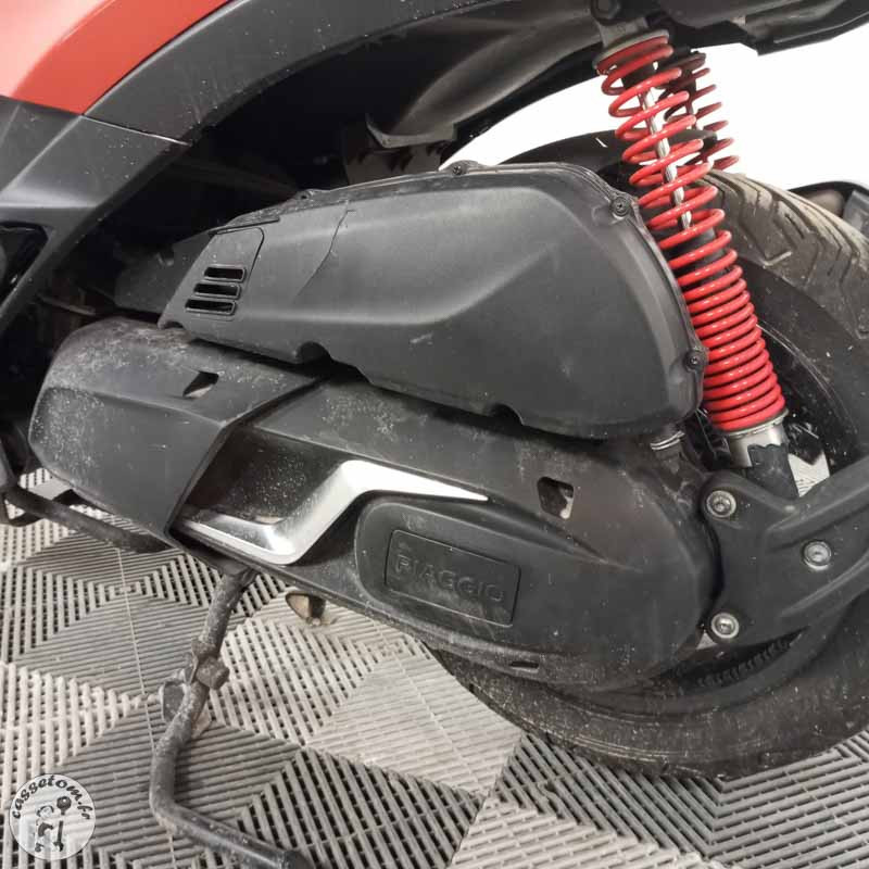 PIAGGIO MP3 400 RST 2023 accidenté - La Casse de l Oncle Tom