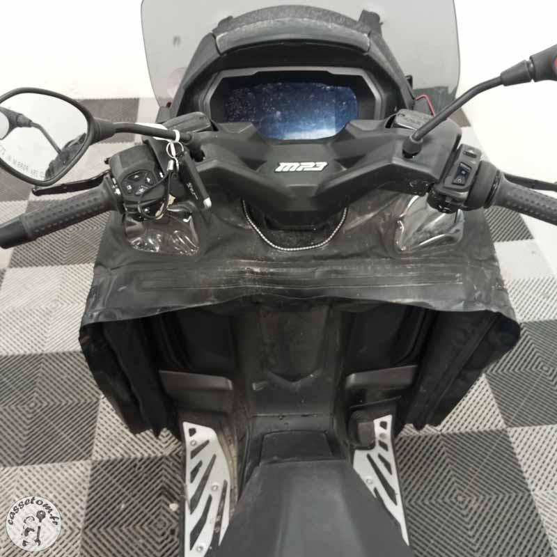 PIAGGIO MP3 400 RST 2023 accidenté - La Casse de l Oncle Tom
