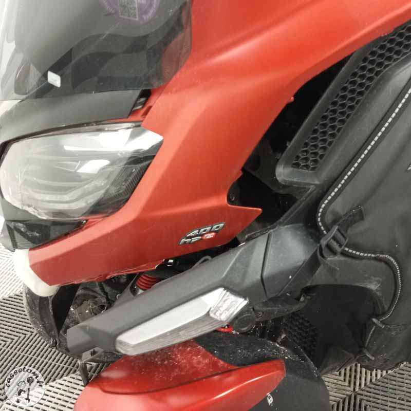 PIAGGIO MP3 400 RST 2023 accidenté - La Casse de l Oncle Tom