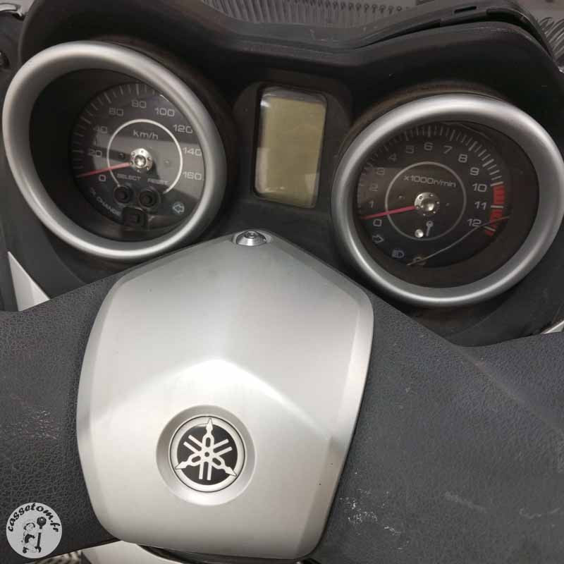 YAMAHA X MAX 125 2011 accidenté - La Casse de l Oncle Tom