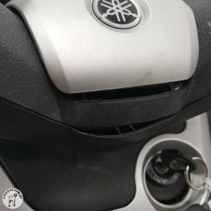 YAMAHA X MAX 125 2011 accidenté - La Casse de l Oncle Tom