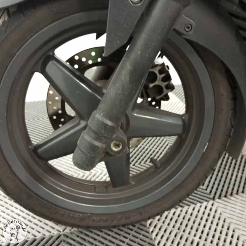YAMAHA X MAX 125 2011 accidenté - La Casse de l Oncle Tom
