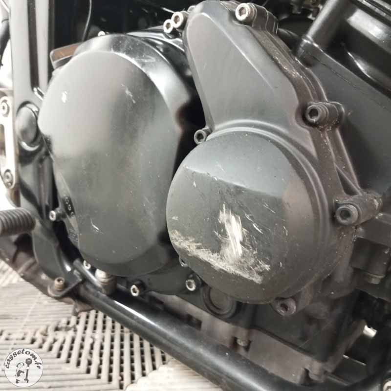 YAMAHA FAZER 600 2000 accidentée - La Casse de l Oncle Tom
