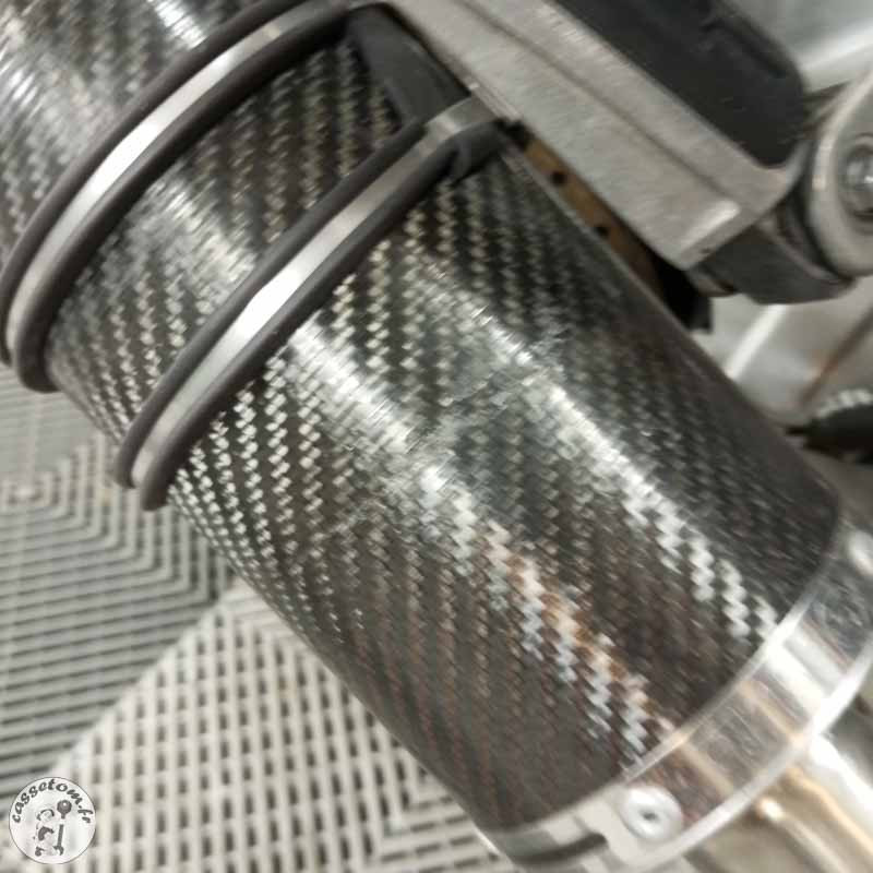 YAMAHA FAZER 600 2000 accidentée - La Casse de l Oncle Tom
