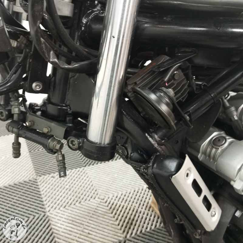 YAMAHA FAZER 600 2000 accidentée - La Casse de l Oncle Tom