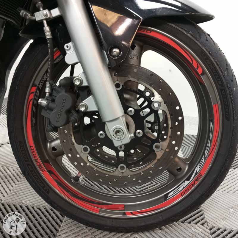 SUZUKI SV650 645 2008 accidentée - La Casse de l Oncle Tom