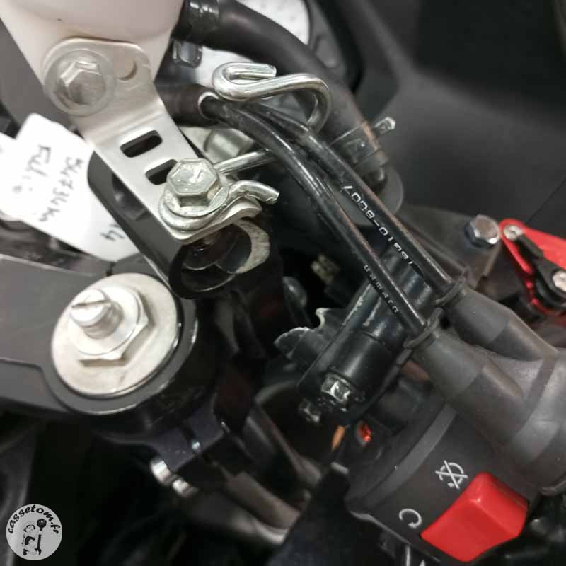 SUZUKI SV650 645 2008 accidentée - La Casse de l Oncle Tom