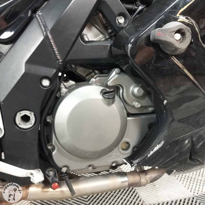 SUZUKI SV650 645 2008 accidentée - La Casse de l Oncle Tom
