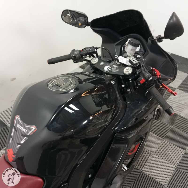 SUZUKI SV650 645 2008 accidentée - La Casse de l Oncle Tom