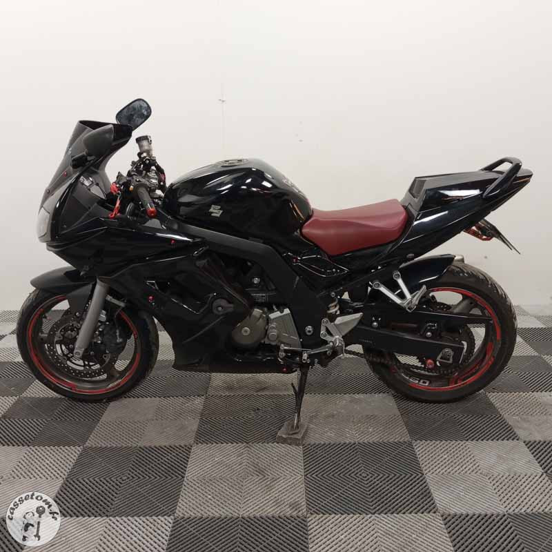 SUZUKI SV650 645 2008 accidentée - La Casse de l Oncle Tom