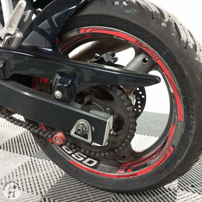 SUZUKI SV650 645 2008 accidentée - La Casse de l Oncle Tom