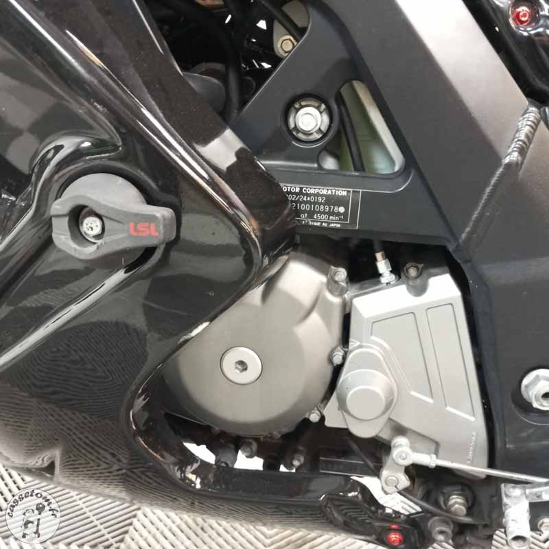 SUZUKI SV650 645 2008 accidentée - La Casse de l Oncle Tom