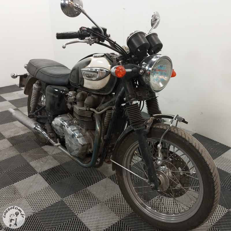 TRIUMPH BONNEVILLE T100 865 2007 accidentée - La Casse de l Oncle Tom