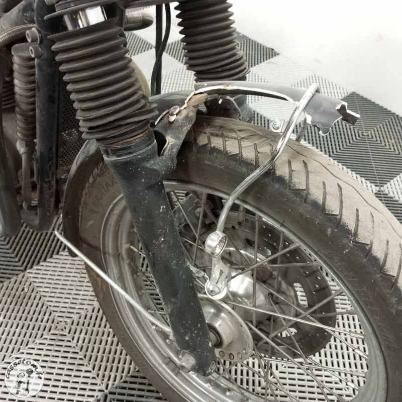 TRIUMPH BONNEVILLE T100 865 2007 accidentée - La Casse de l Oncle Tom