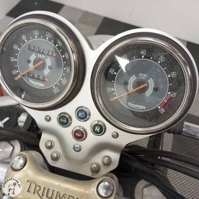 TRIUMPH BONNEVILLE T100 865 2007 accidentée - La Casse de l Oncle Tom