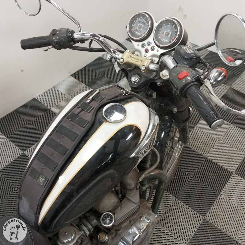 TRIUMPH BONNEVILLE T100 865 2007 accidentée - La Casse de l Oncle Tom