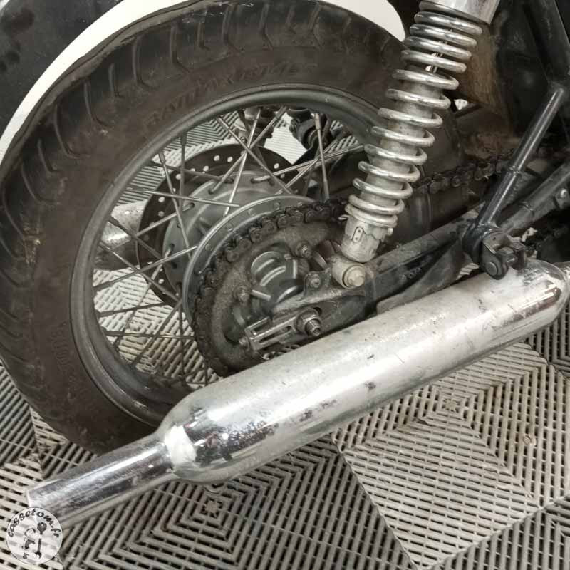 TRIUMPH BONNEVILLE T100 865 2007 accidentée - La Casse de l Oncle Tom