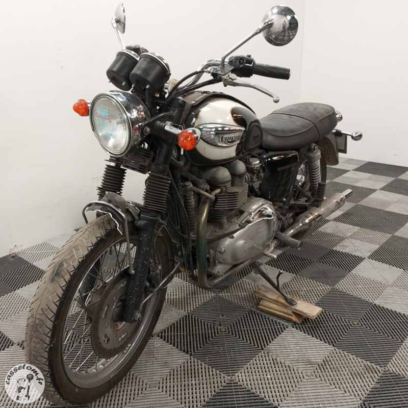TRIUMPH BONNEVILLE T100 865 2007 accidentée - La Casse de l Oncle Tom