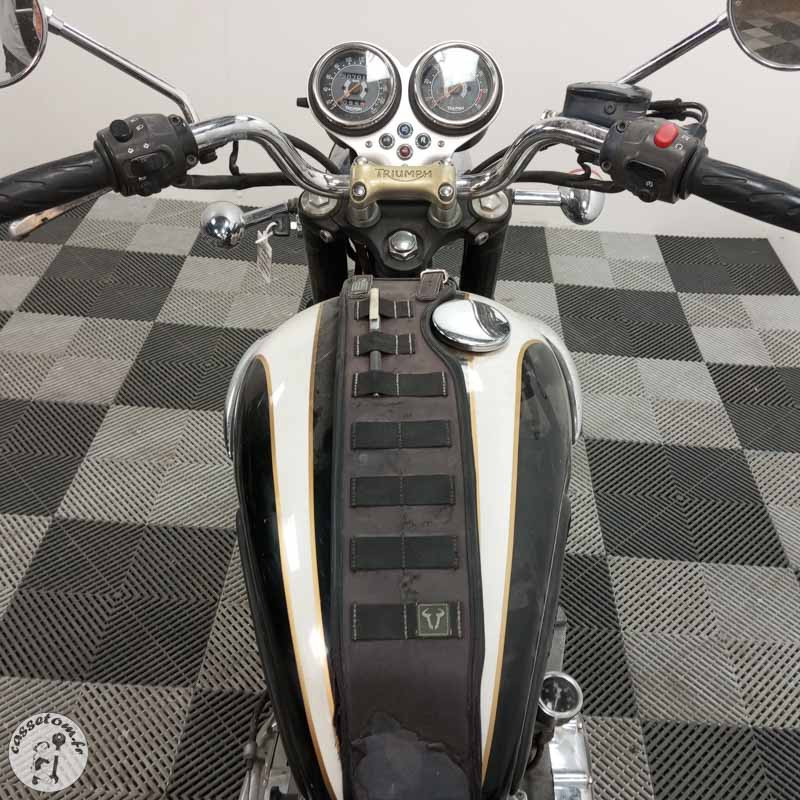 TRIUMPH BONNEVILLE T100 865 2007 accidentée - La Casse de l Oncle Tom
