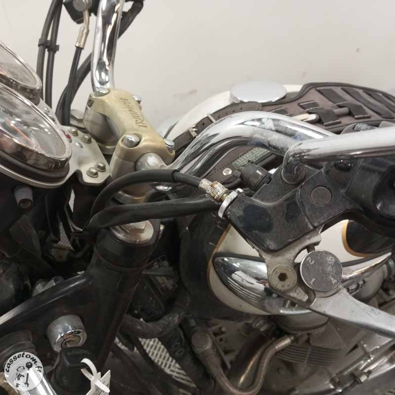 TRIUMPH BONNEVILLE T100 865 2007 accidentée - La Casse de l Oncle Tom