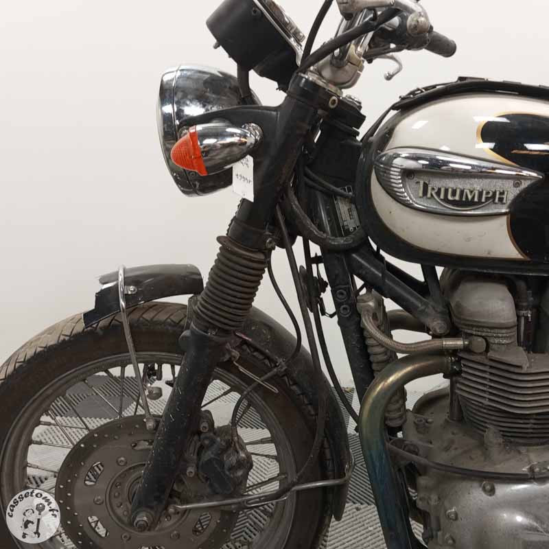 TRIUMPH BONNEVILLE T100 865 2007 accidentée - La Casse de l Oncle Tom