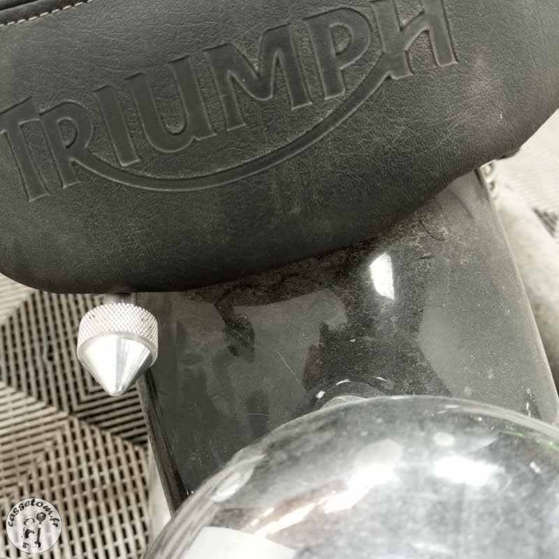 TRIUMPH BONNEVILLE T100 865 2007 accidentée - La Casse de l Oncle Tom