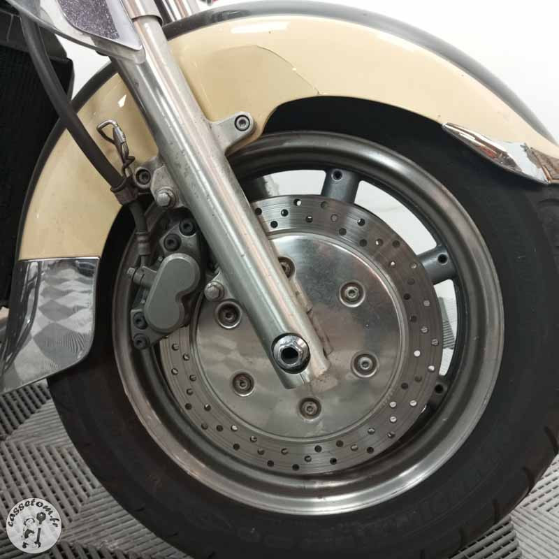 YAMAHA XVZ13A 1294 1999 accidentée - La Casse de l Oncle Tom