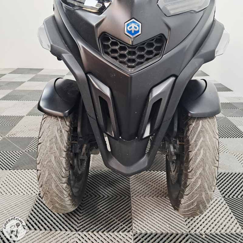 PIAGGIO MP3530HPE 530 2023 accidenté - La Casse de l Oncle Tom