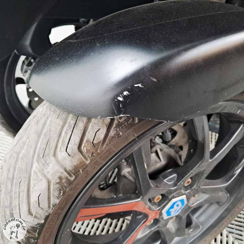 PIAGGIO MP3530HPE 530 2023 accidenté - La Casse de l Oncle Tom
