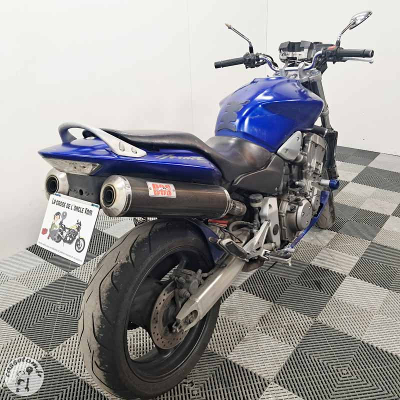 Honda CB900F 919 2004 accidentée - La Casse de l Oncle Tom