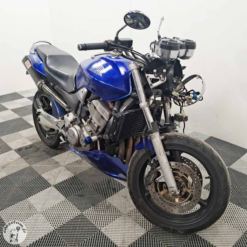 Honda CB900F 919 2004 accidentée - La Casse de l Oncle Tom