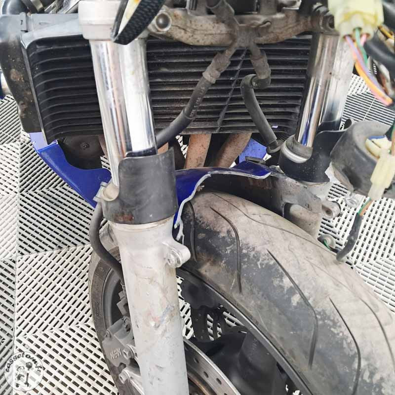 Honda CB900F 919 2004 accidentée - La Casse de l Oncle Tom